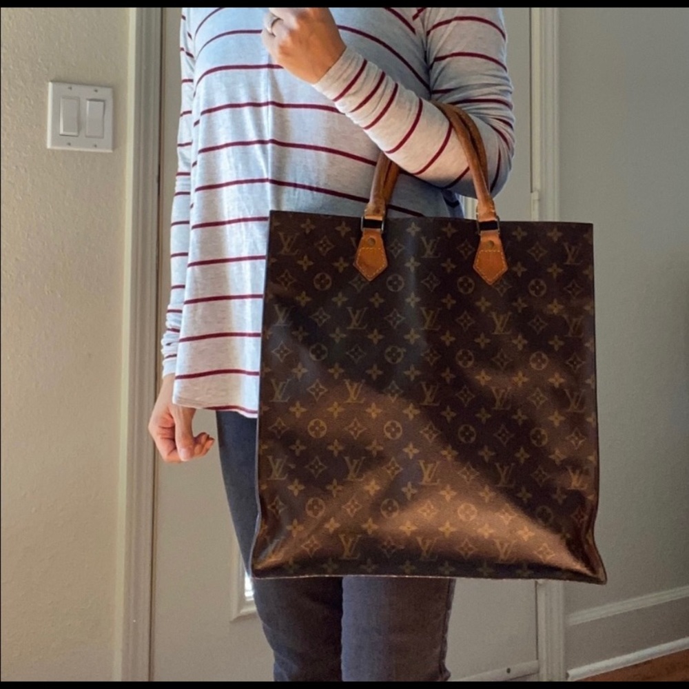 Louis Vuitton Sac Plat